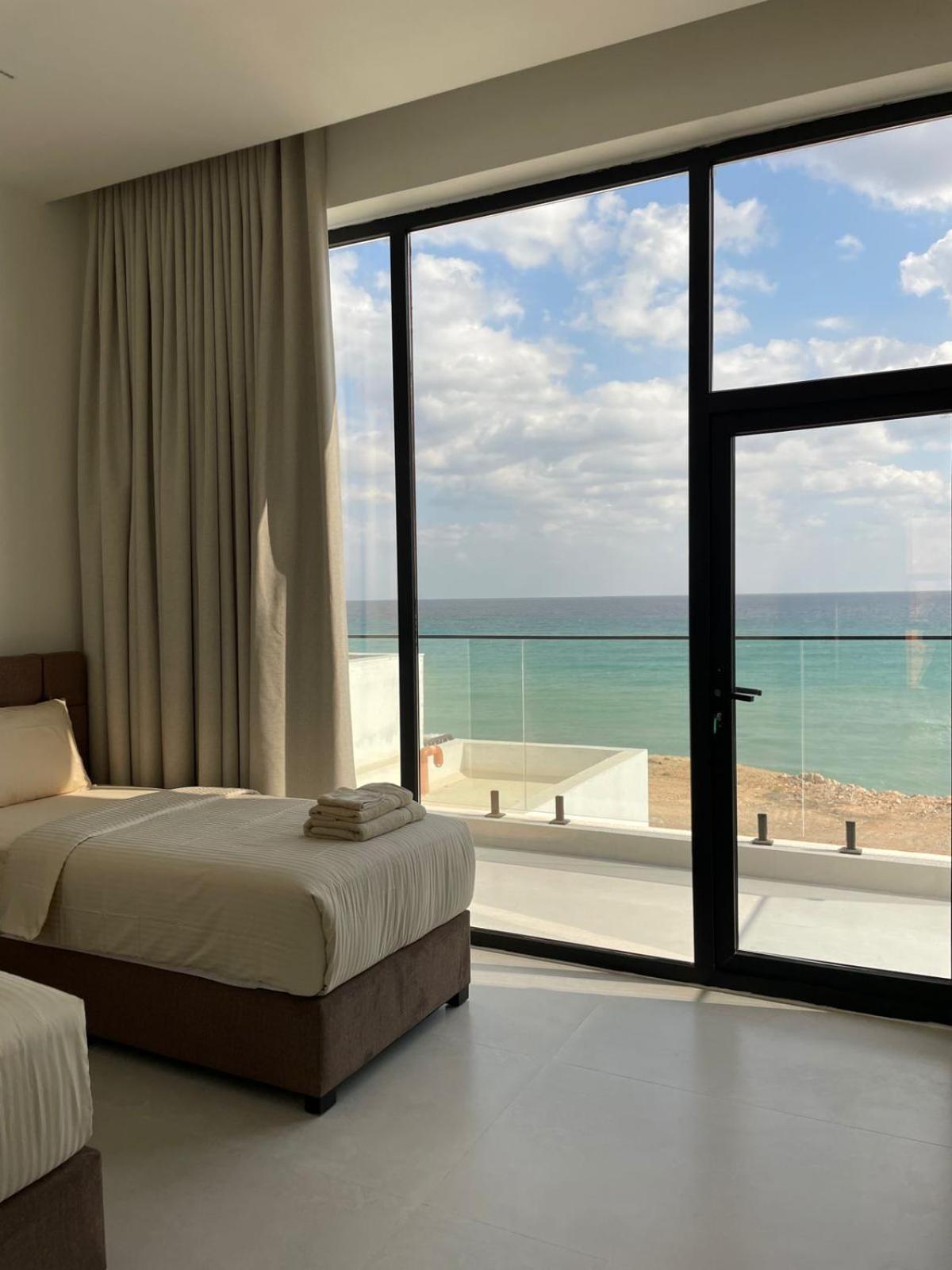 Villa Ocean's Edge Fins